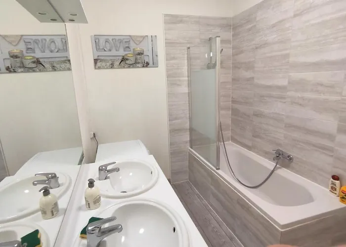 Lägenhet Cocooning Entier Parking Gratuit *